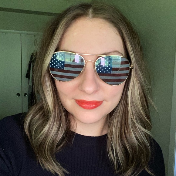 Meet your Posher, Erin - Picture 5 of 5